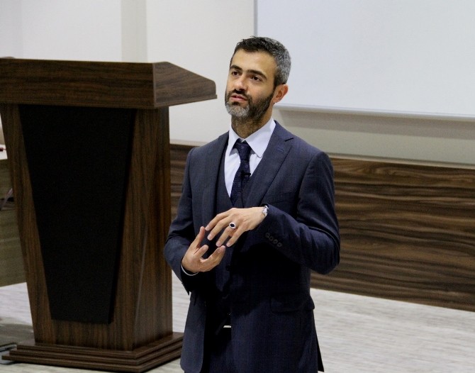 UAÜ’de ''Turizm ve otelcilikte kariyer seminerleri'' devam ediyor