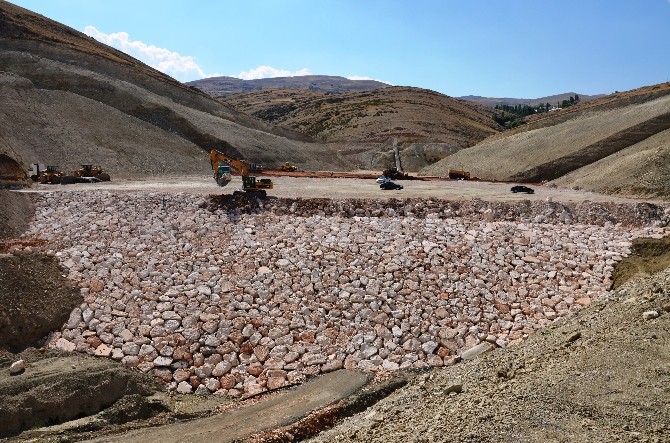 Üç gölet ve sulaması inşaatlarında çalışmalar devam ediyor