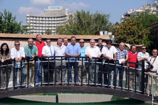 Uysal'dan kadınlar için kaldırımlara topuk ayarı