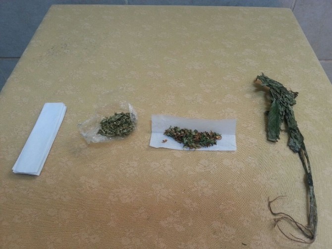 Uyuşturucu satıcısı Jandarmadan kaçamadı