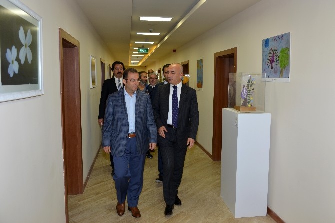 Vali Türker EXPO 2016 Antalya Brifingi aldı