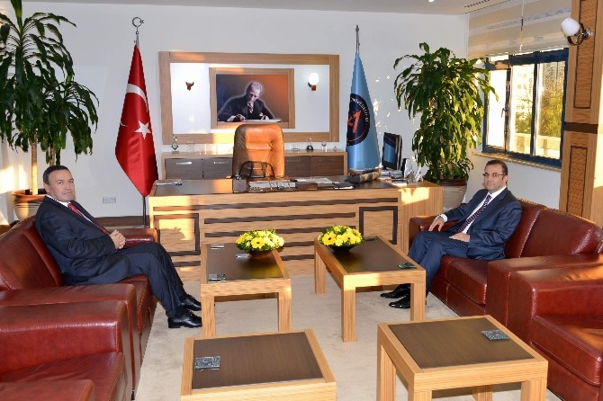 Vali Türker'den iadeyi ziyaretler 