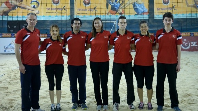 Voleybol Milli Takım kampının ikinci kolu Alanya'da yapılıyor