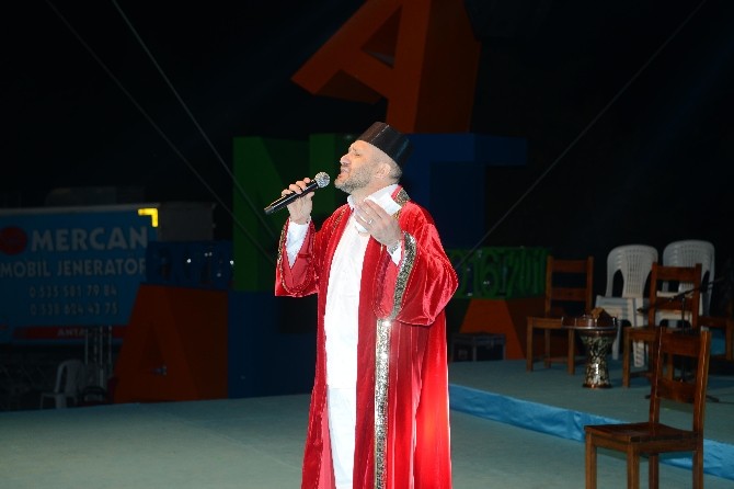 Yörük Festivali’nde Gelin Alma Töreni Ve Kıyafet Defilesi