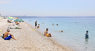Dünyaca ünlü Konyaaltı Sahili eski günlerini arıyor