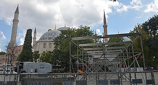 Ayasofya'da ilk Cuma namazı için hazırlıklar sürüyor